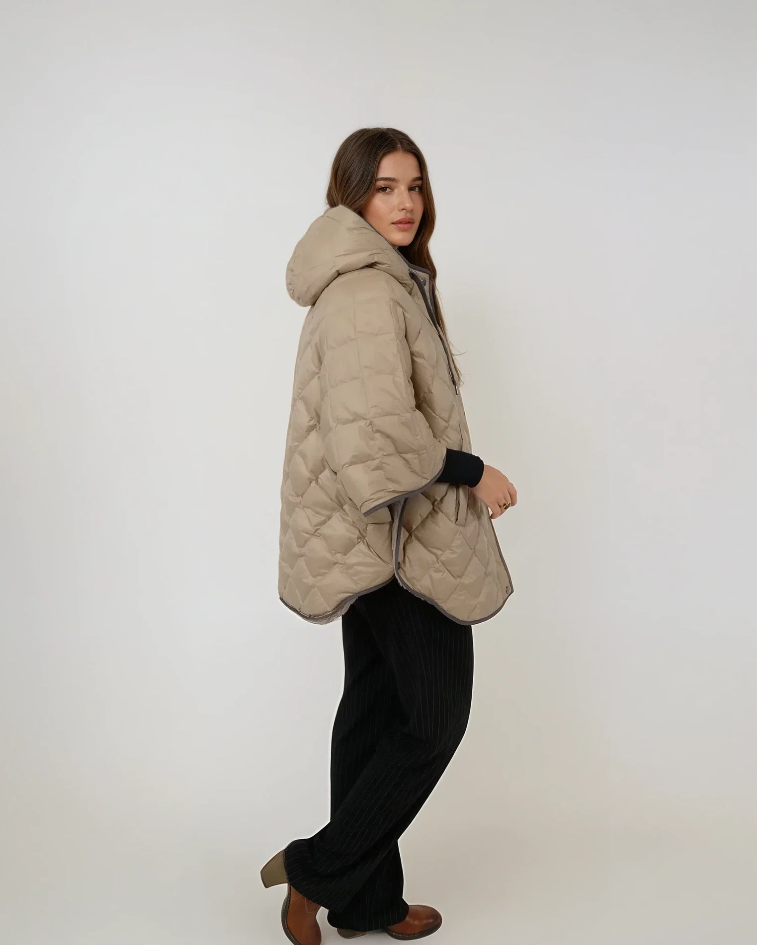 Iseult Poncho, 76 cm. - Tekstil - Kvinder - Kamel - Image 6