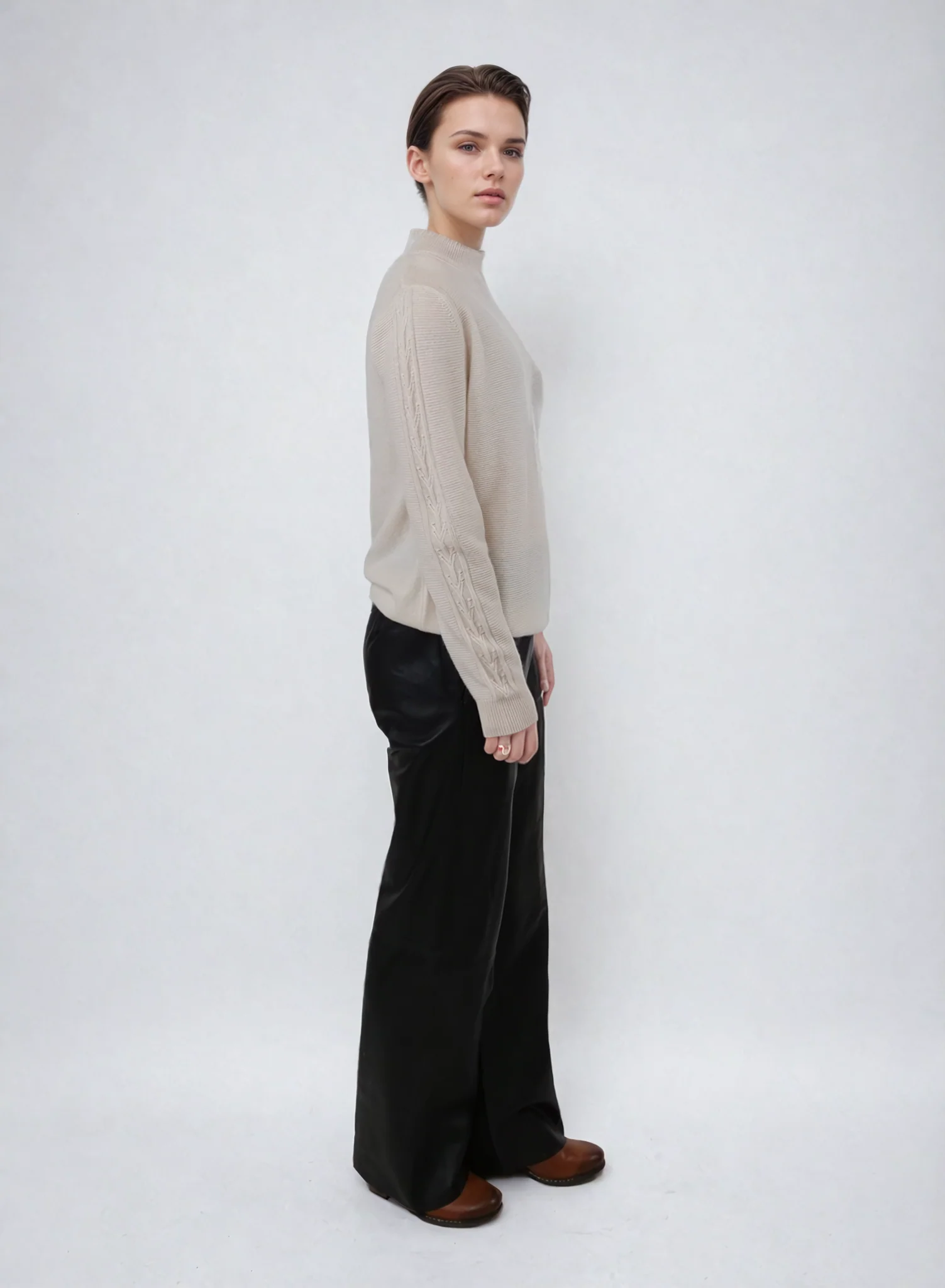 MKI -sweater - 100% PureCashmere - Accesories - Beige - Image 3