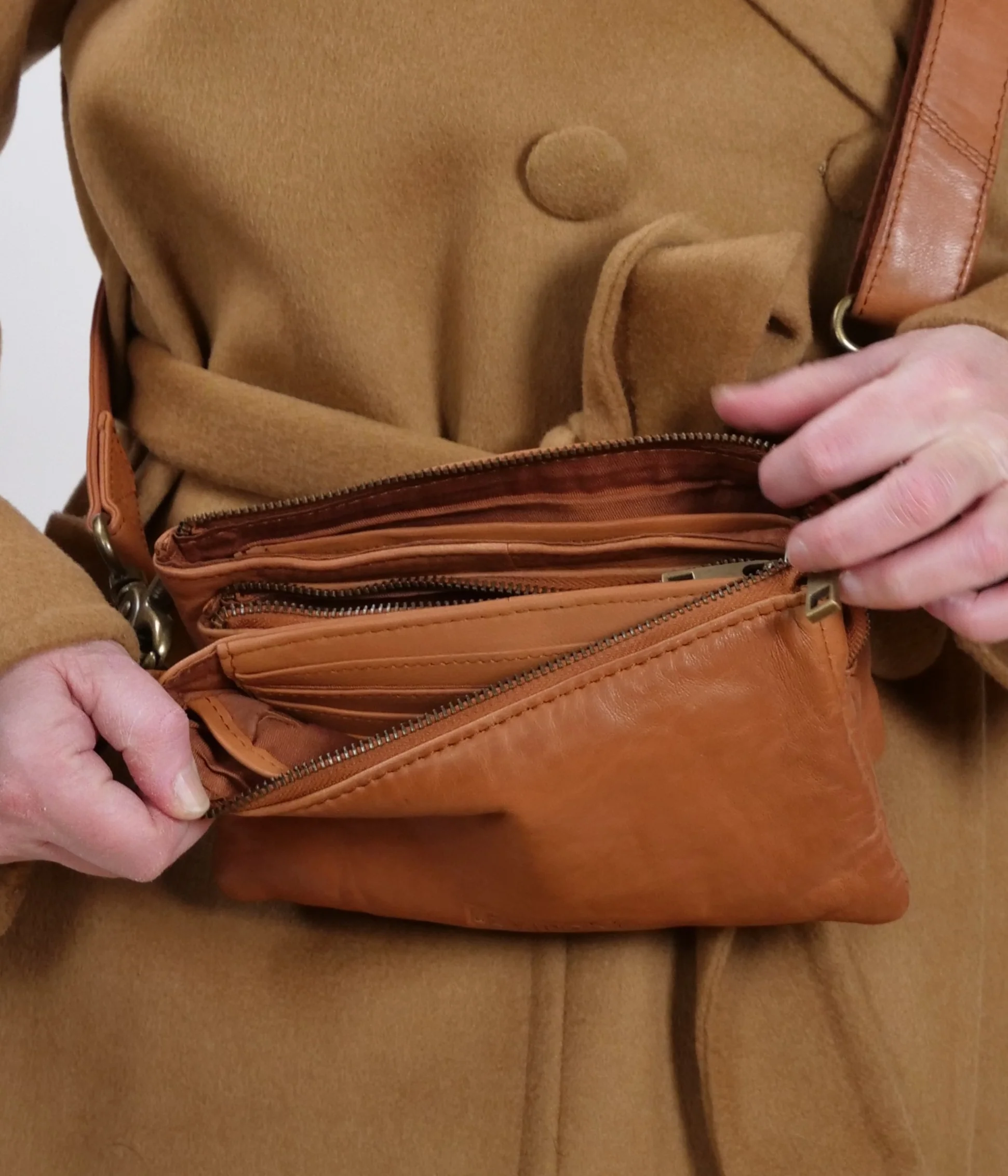 PF -01 taske - fårlæder - Accesories - cognac - Image 3