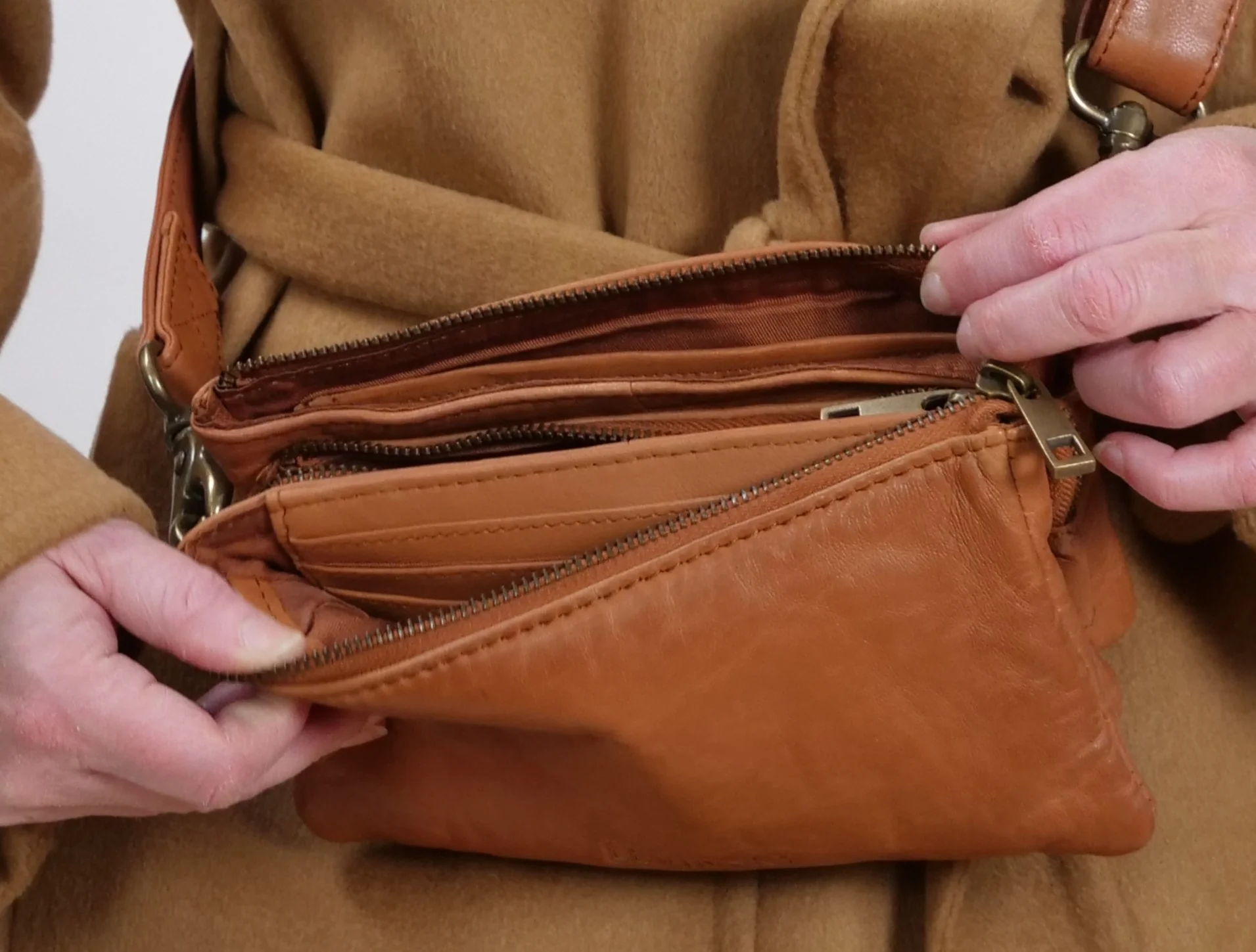 PF -01 taske - fårlæder - Accesories - cognac - Image 9