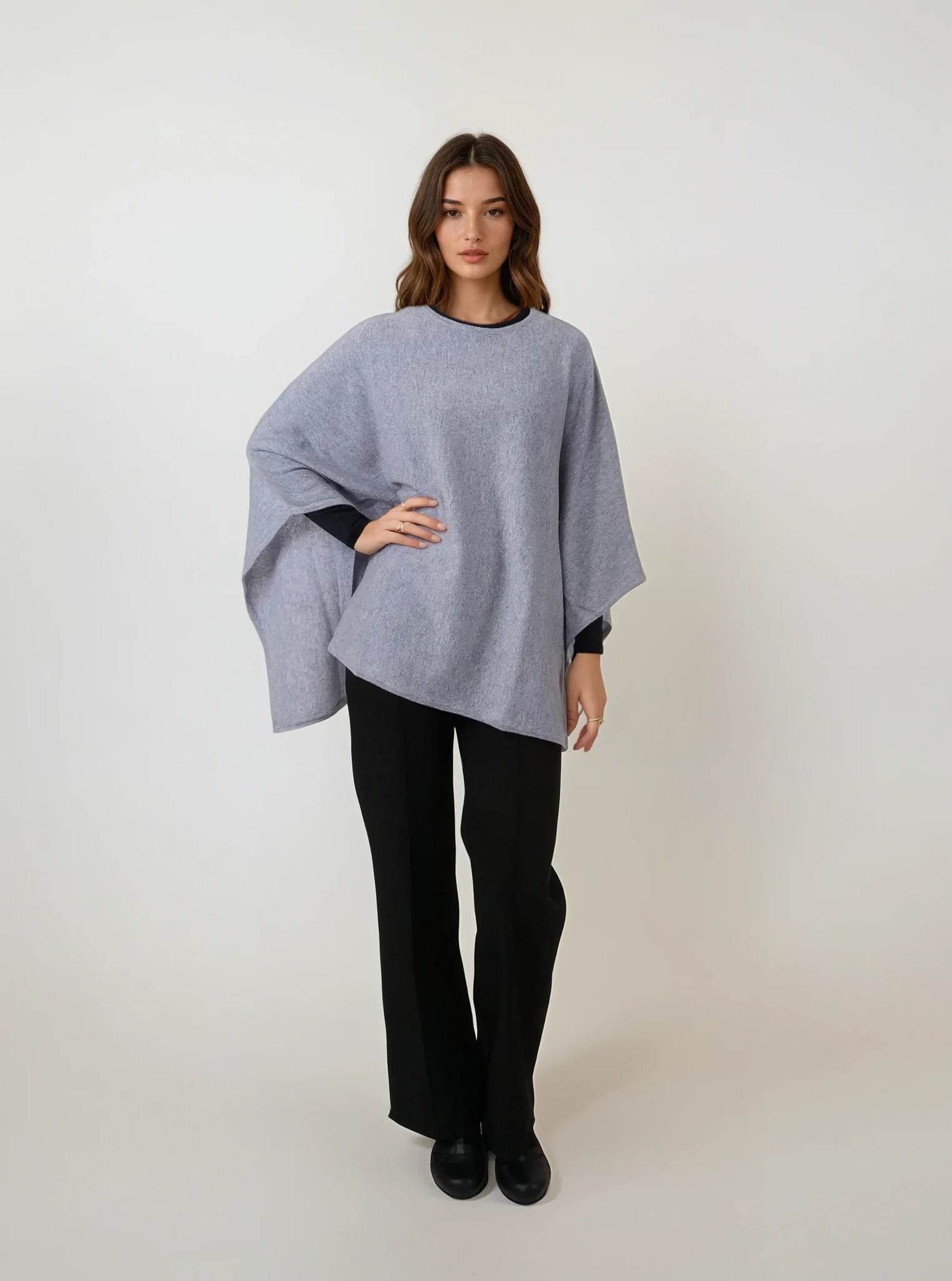SY-9026 Poncho - 100% Pure Cashmere - Damer - Electric Grey - Image 3